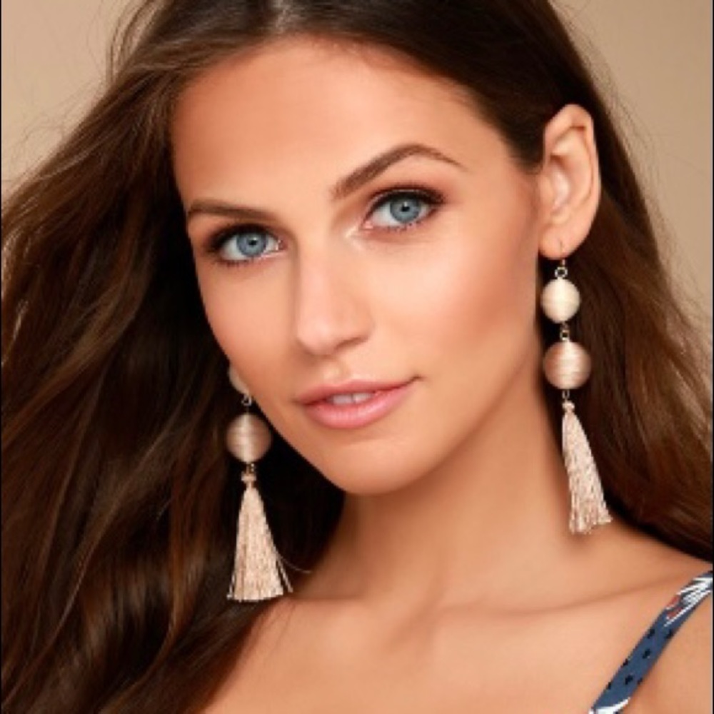 NWOT beige tassel earrings